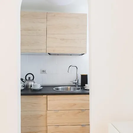 Sistinaflat Lejlighed *